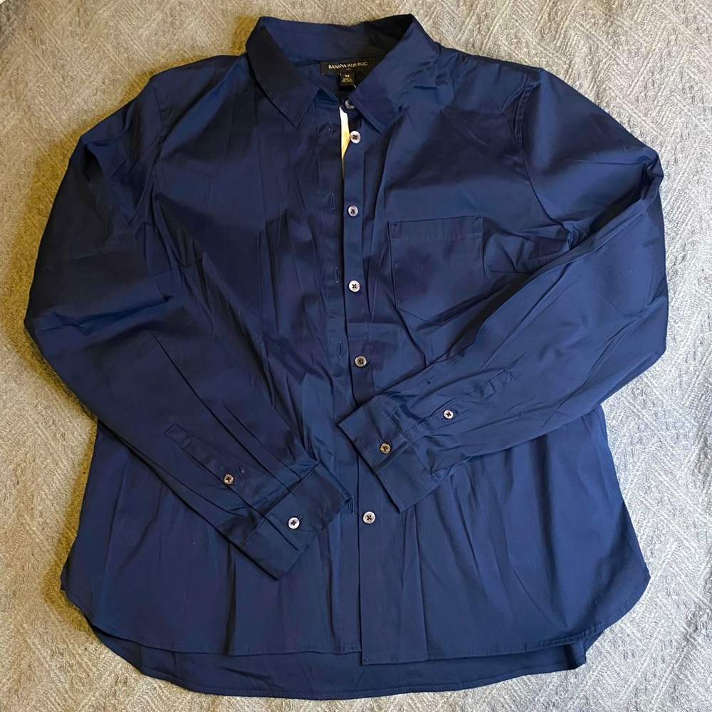 NWT Banana Republic Navy Blue Untucked Fit Dress Shirt Women’s Size M
